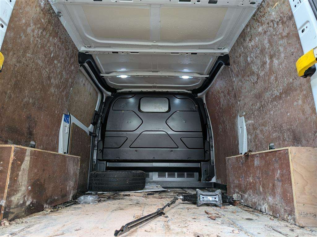 <p>2020 FORD TRANSIT CUSTOM 300LIMITD</p>