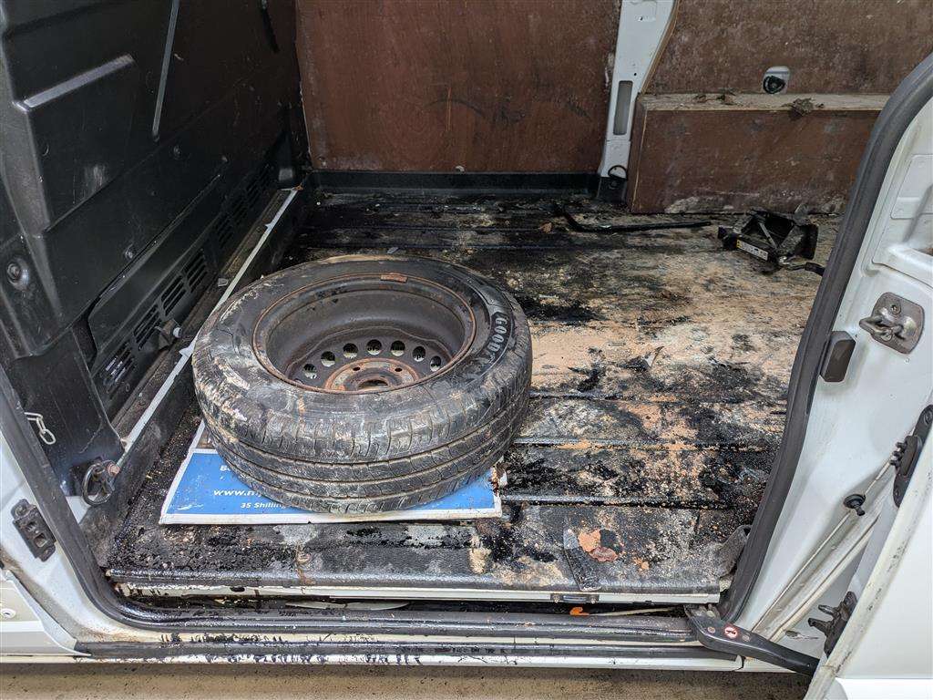 <p>2020 FORD TRANSIT CUSTOM 300LIMITD</p>