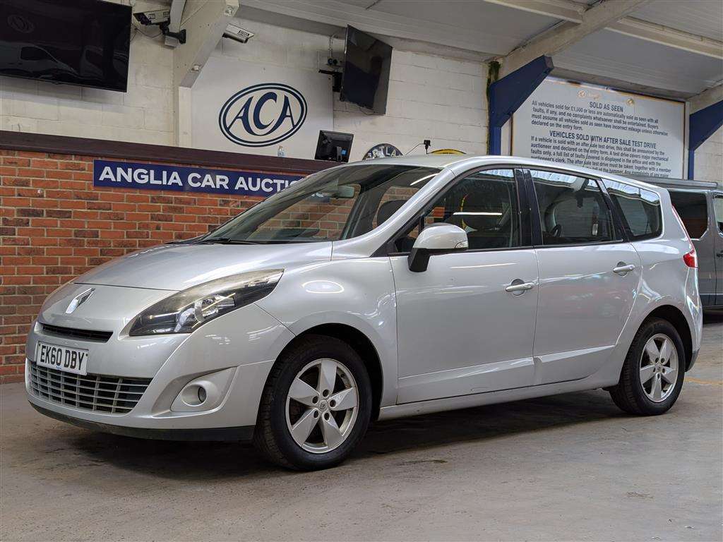 <p>2010 RENAULT G SCENIC DY-IQUE TTOM DCI</p>