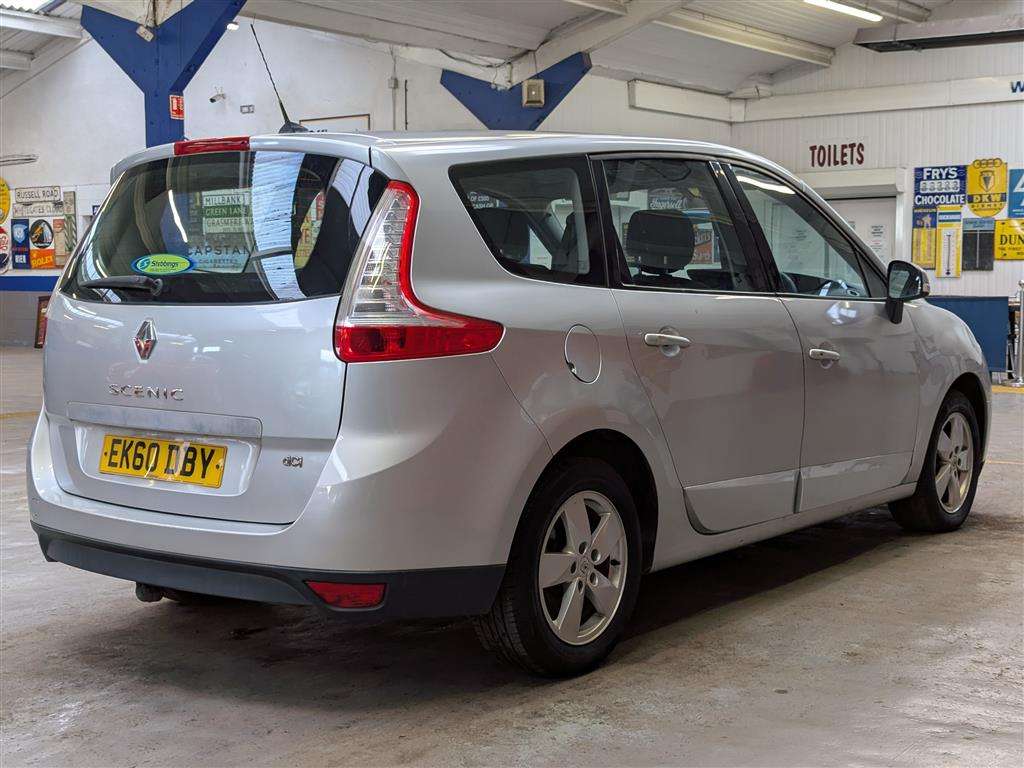 <p>2010 RENAULT G SCENIC DY-IQUE TTOM DCI</p>