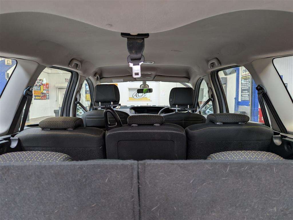 <p>2010 RENAULT G SCENIC DY-IQUE TTOM DCI</p>