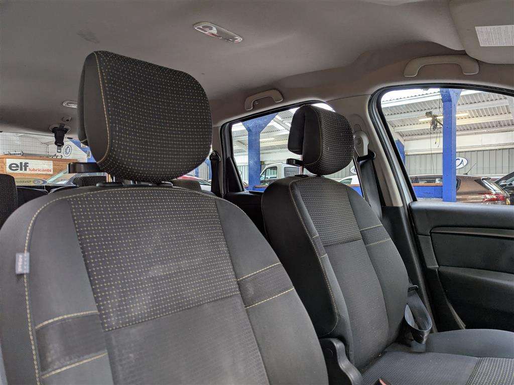 <p>2010 RENAULT G SCENIC DY-IQUE TTOM DCI</p>