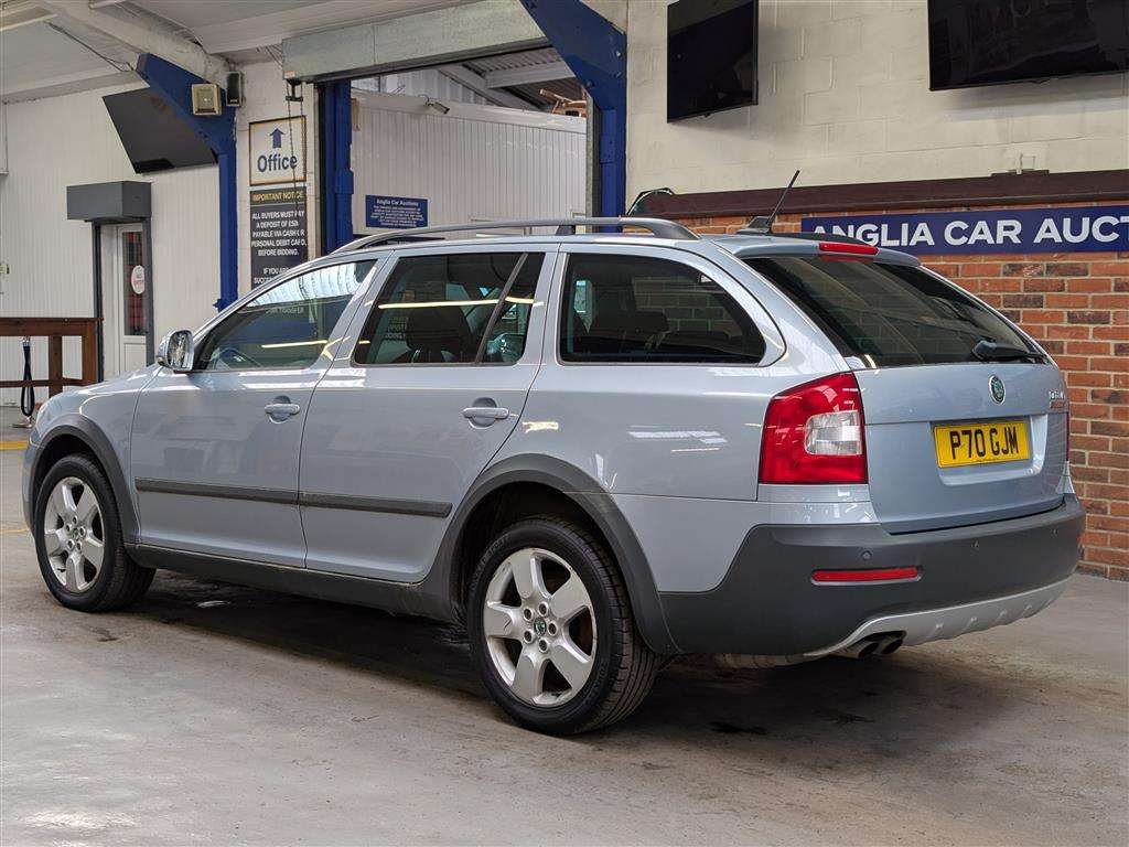 <p>2011 SKODA OCTAVIA SCOUT TDI CR S-A</p>