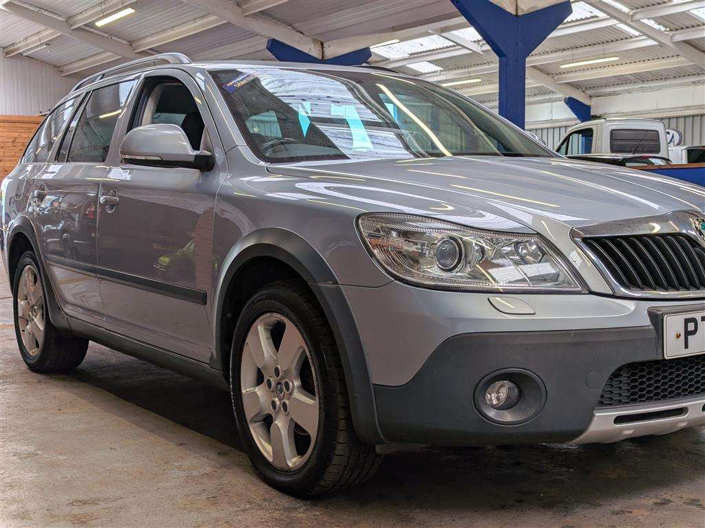 <p>2011 SKODA OCTAVIA SCOUT TDI CR S-A</p>