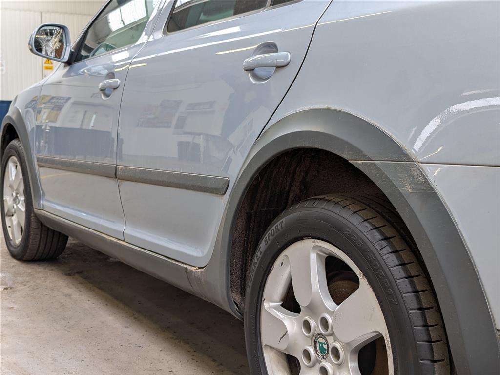 <p>2011 SKODA OCTAVIA SCOUT TDI CR S-A</p>