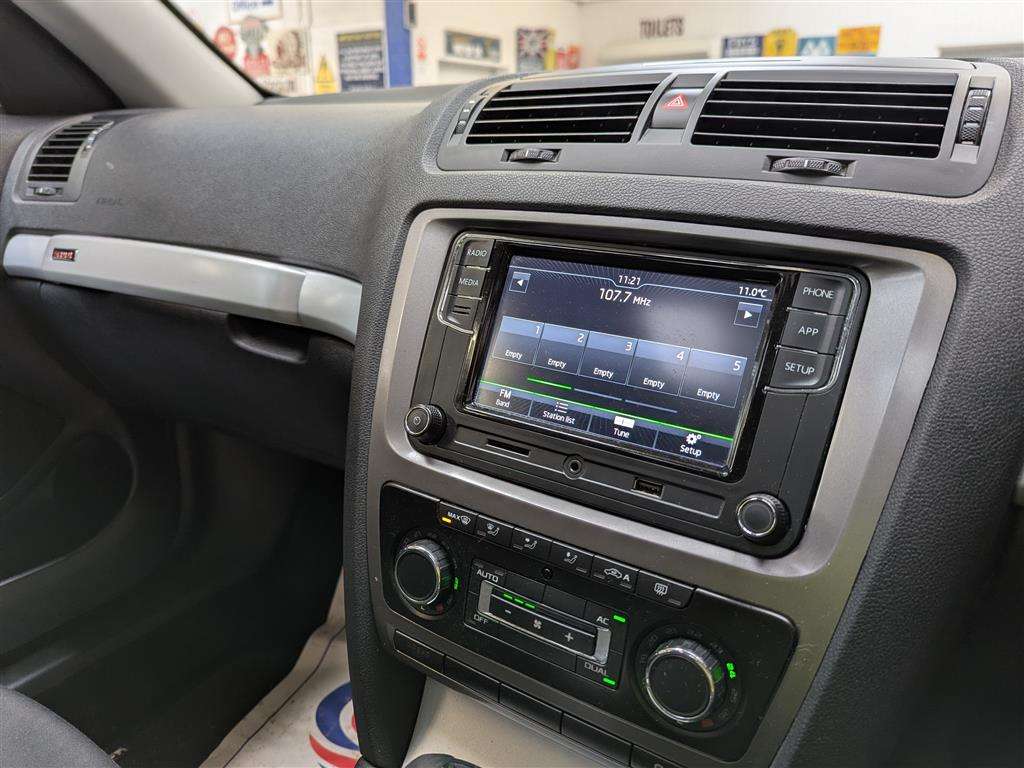 <p>2011 SKODA OCTAVIA SCOUT TDI CR S-A</p>