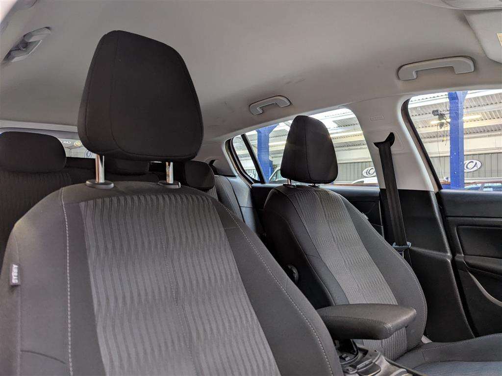 <p>2015 PEUGEOT 308 ACTIVE BLUE HDI</p>