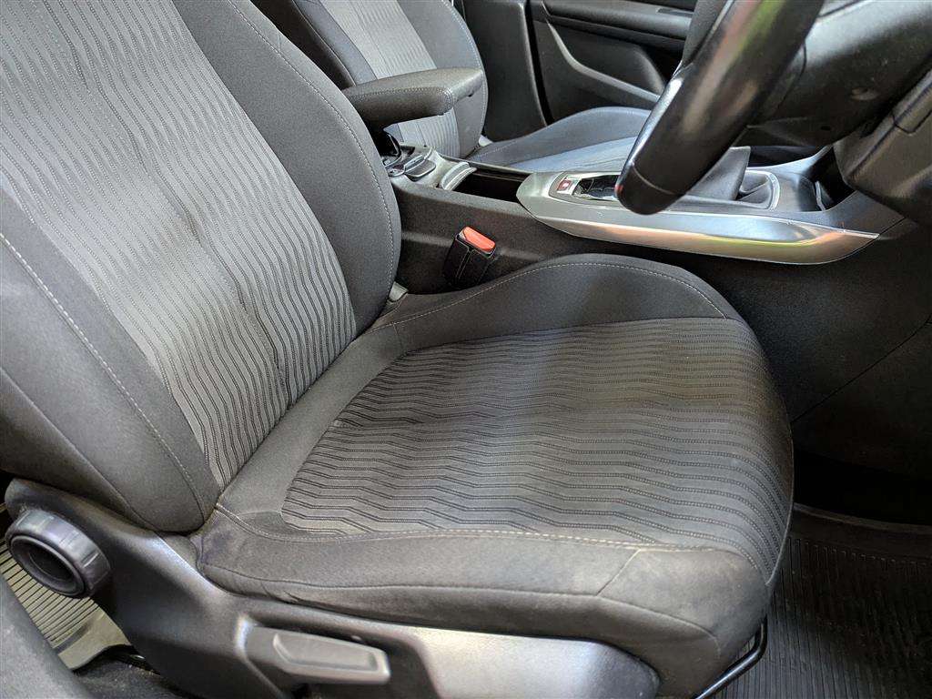 <p>2015 PEUGEOT 308 ACTIVE BLUE HDI</p>