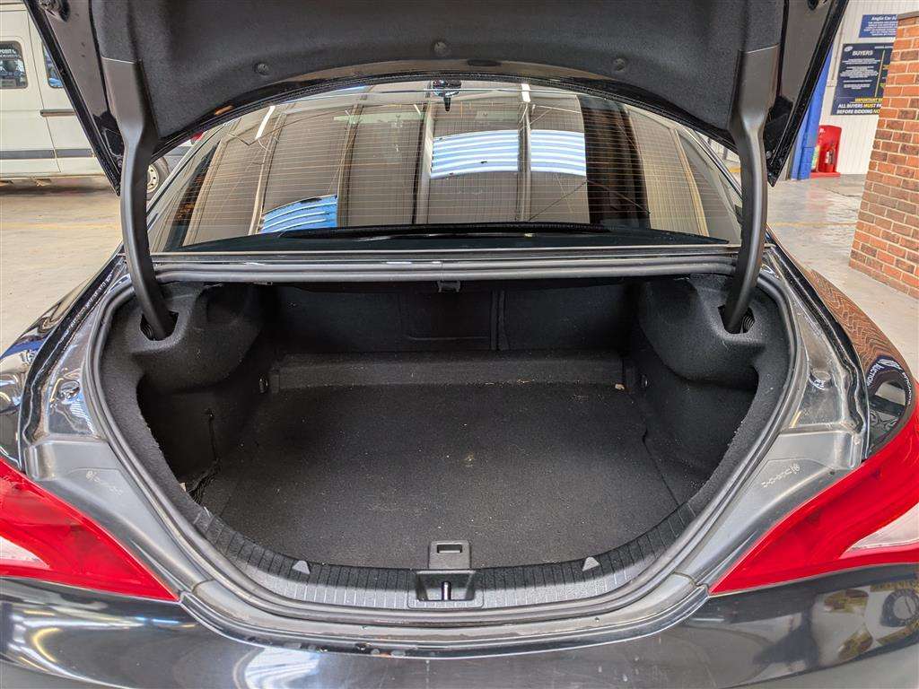 <p>2017 MERCEDES-BENZ CLA 180 SPORT AUTO</p>