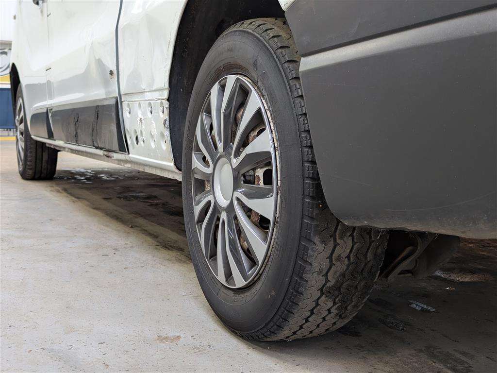 <p>2017 VAUXHALL VIVARO 2900 CDTI</p>