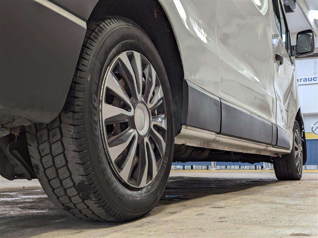 <p>2017 VAUXHALL VIVARO 2900 CDTI</p>