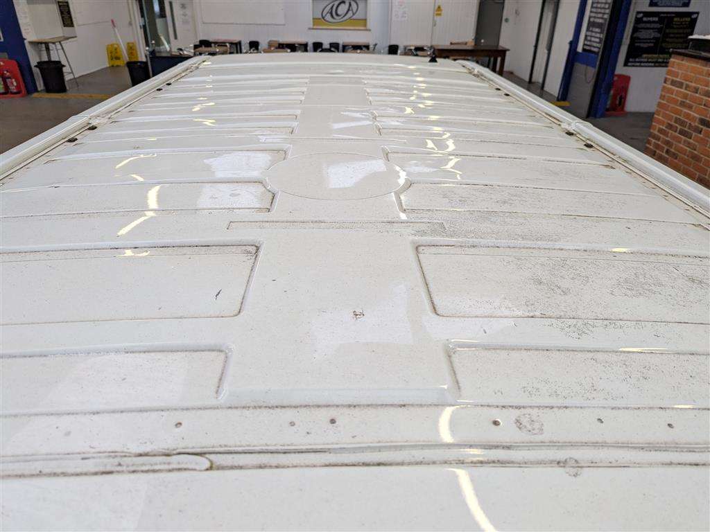 <p>2017 VAUXHALL VIVARO 2900 CDTI</p>