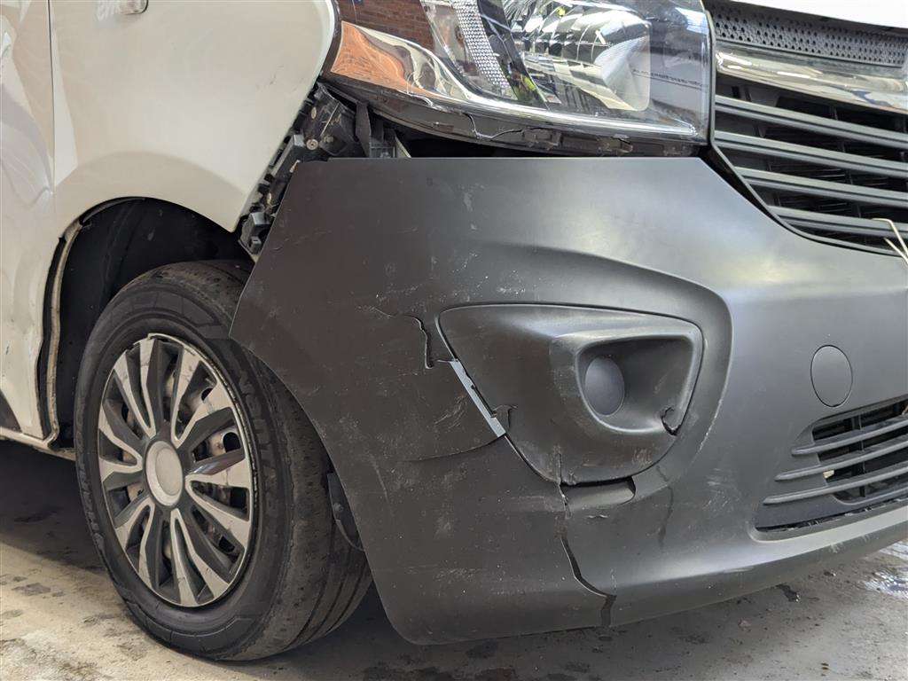 <p>2017 VAUXHALL VIVARO 2900 CDTI</p>