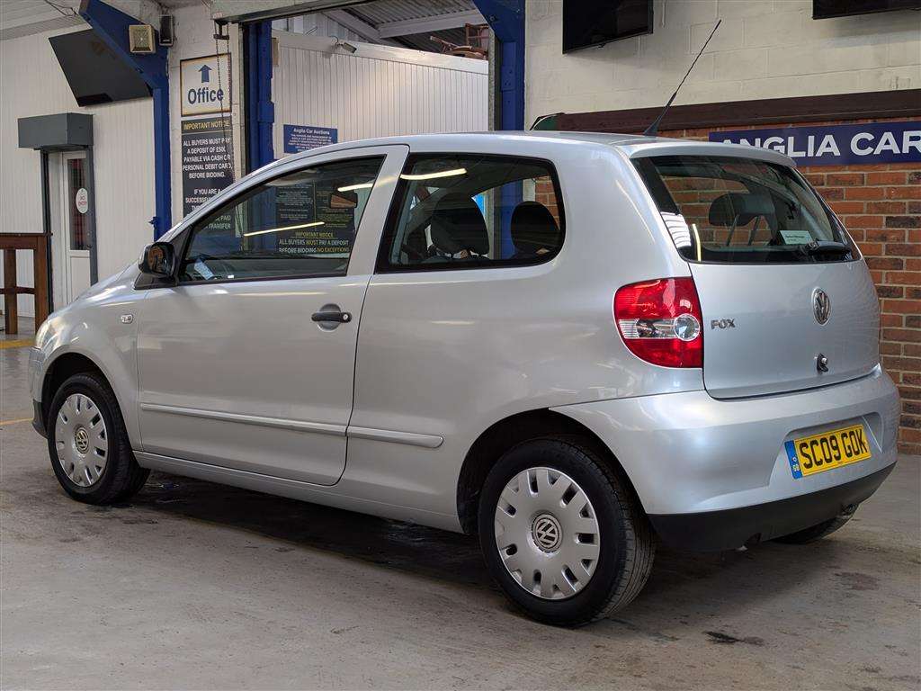 <p>2009 VOLKSWAGEN FOX 55</p>