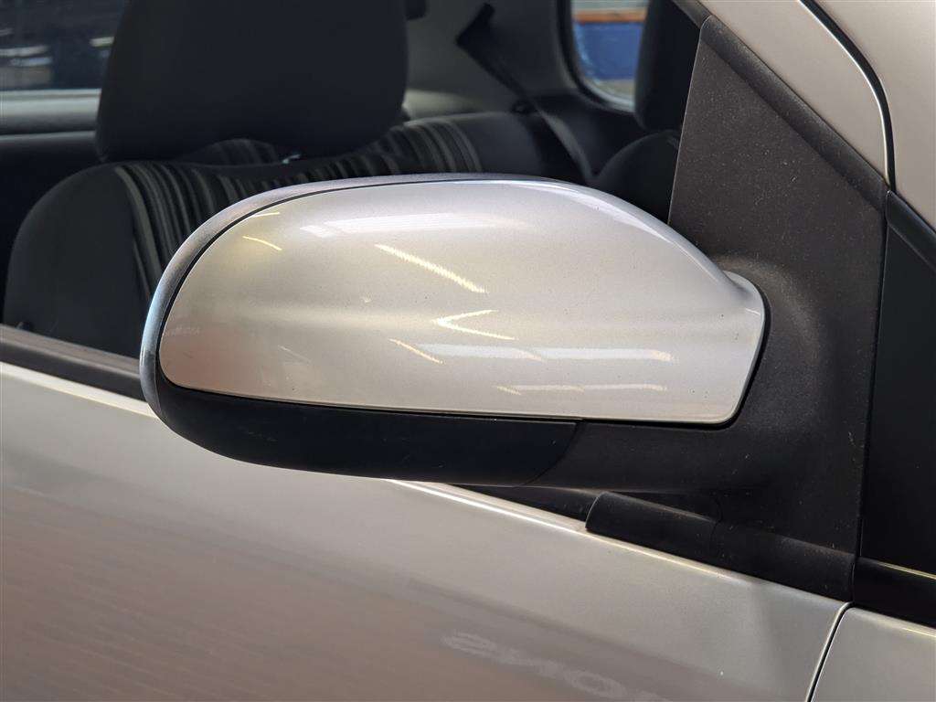 <p>2009 VOLKSWAGEN FOX 55</p>