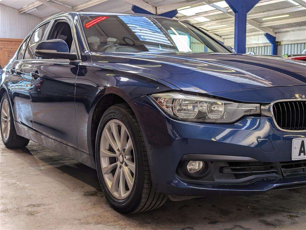 <p>2015 BMW 320I SE</p>