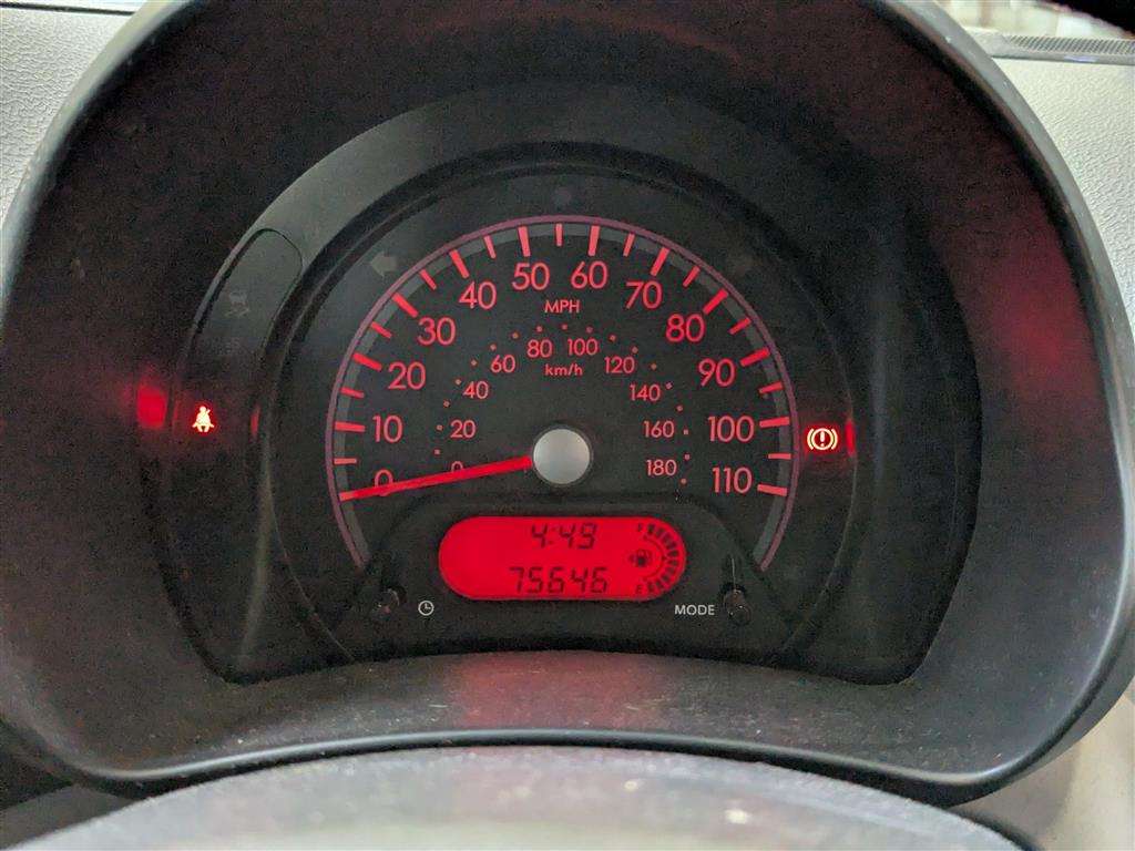 <p>2011 NISSAN PIXO VISIA</p>