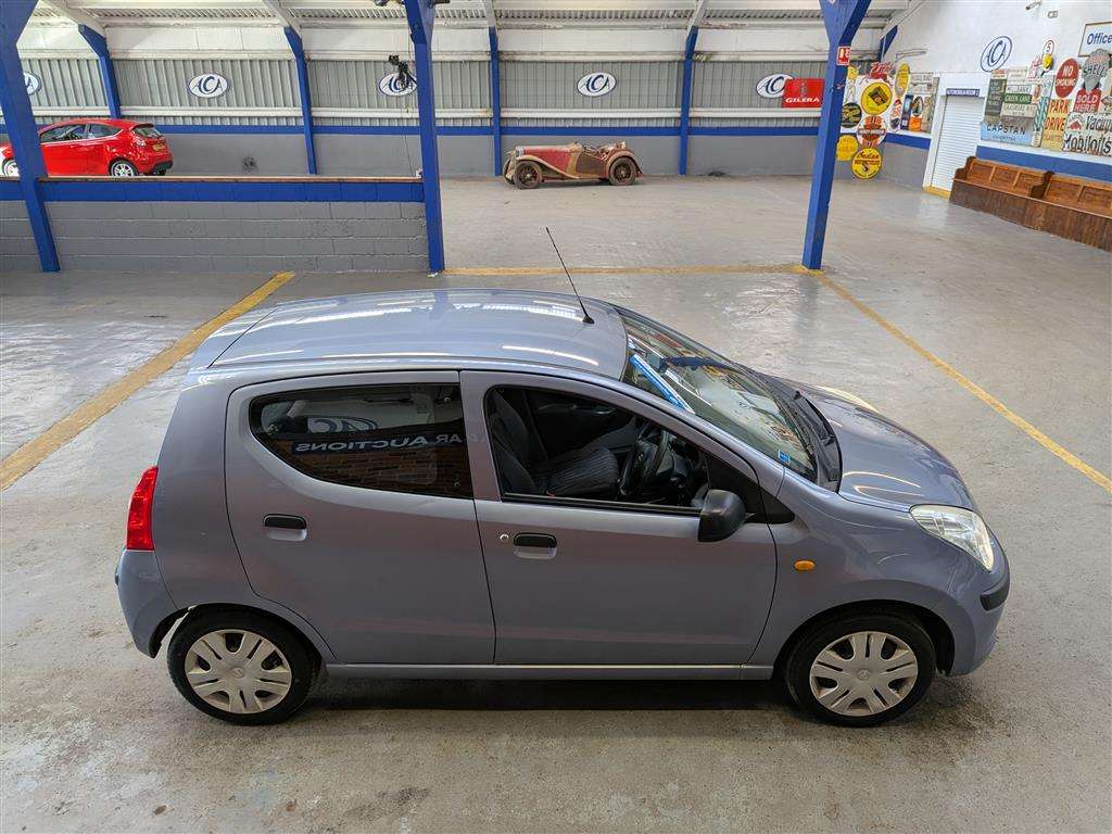 <p>2011 NISSAN PIXO VISIA</p>