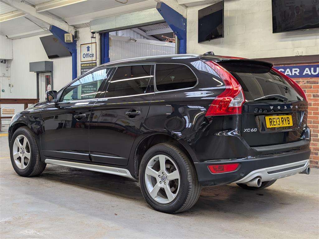 <p>2013 VOLVO XC60 R-DESIGN D5 AWD AUTO</p>