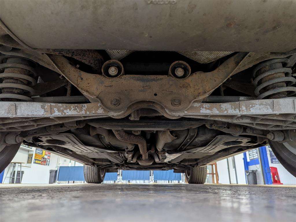 <p>2013 VOLVO XC60 R-DESIGN D5 AWD AUTO</p>