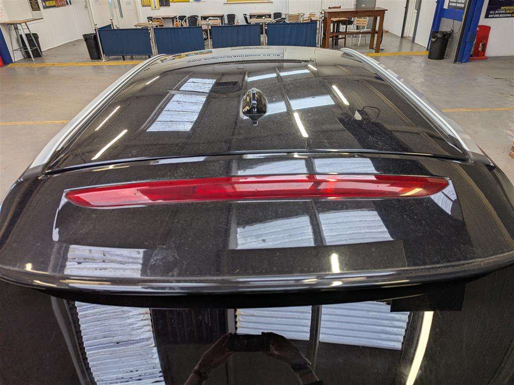 <p>2013 VOLVO XC60 R-DESIGN D5 AWD AUTO</p>