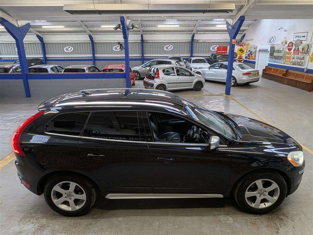 <p>2013 VOLVO XC60 R-DESIGN D5 AWD AUTO</p>