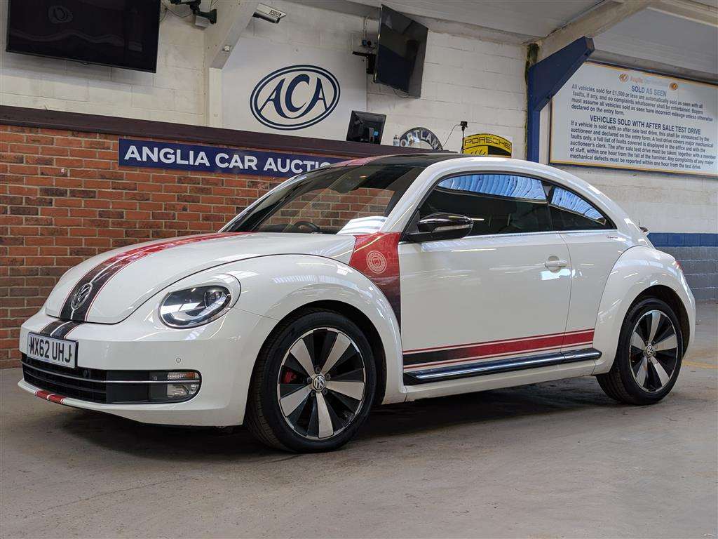 <p>2012 VOLKSWAGEN BEETLE SPORT TSI</p>
