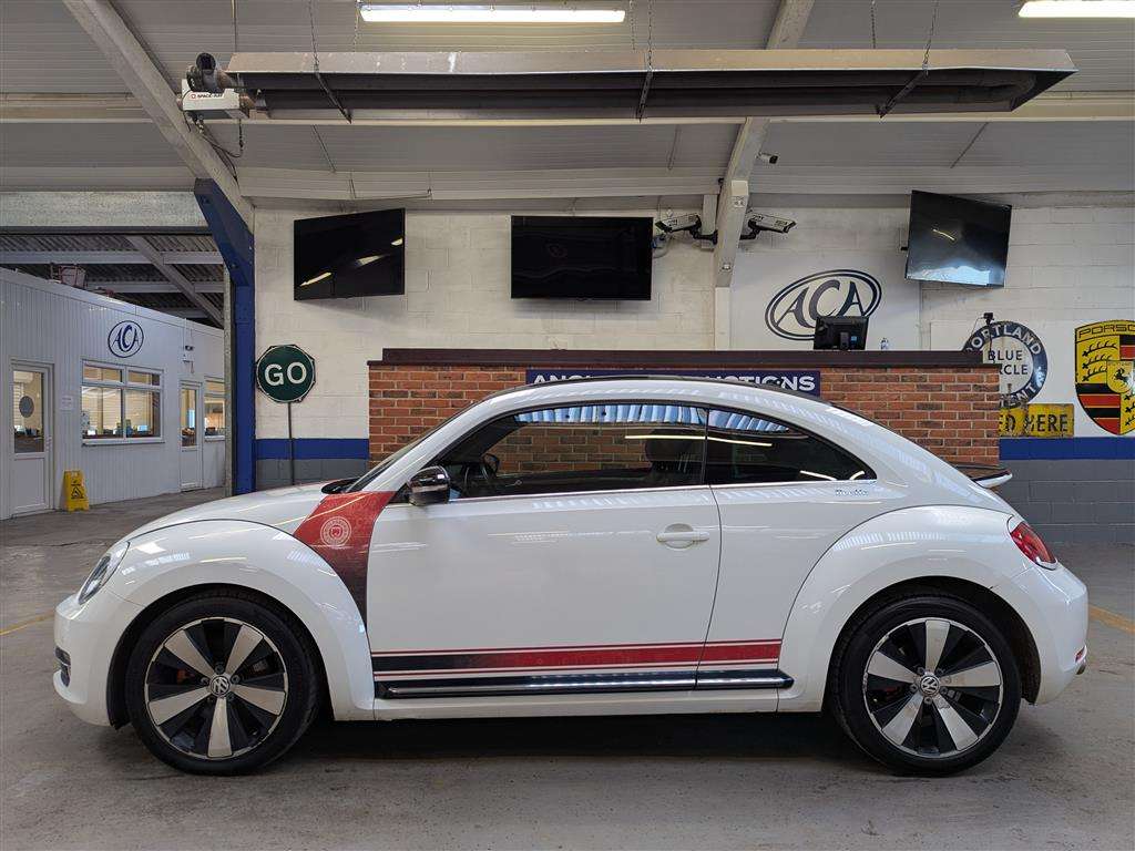 <p>2012 VOLKSWAGEN BEETLE SPORT TSI</p>