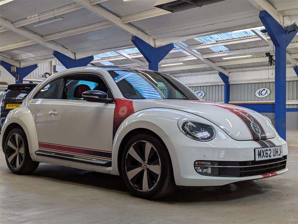 <p>2012 VOLKSWAGEN BEETLE SPORT TSI</p>