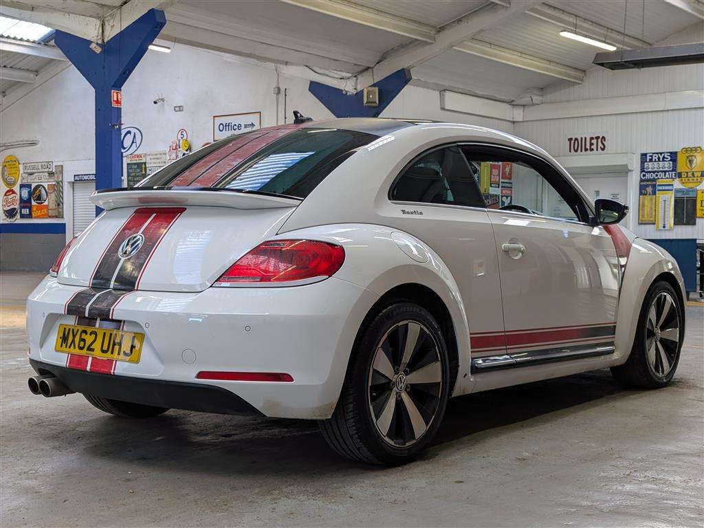 <p>2012 VOLKSWAGEN BEETLE SPORT TSI</p>