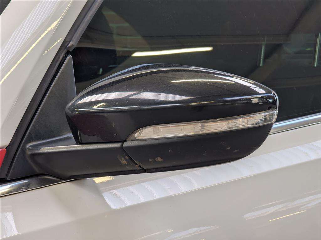 <p>2012 VOLKSWAGEN BEETLE SPORT TSI</p>