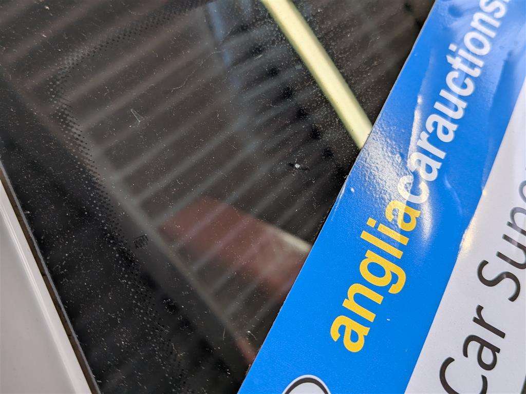 <p>2012 VOLKSWAGEN BEETLE SPORT TSI</p>