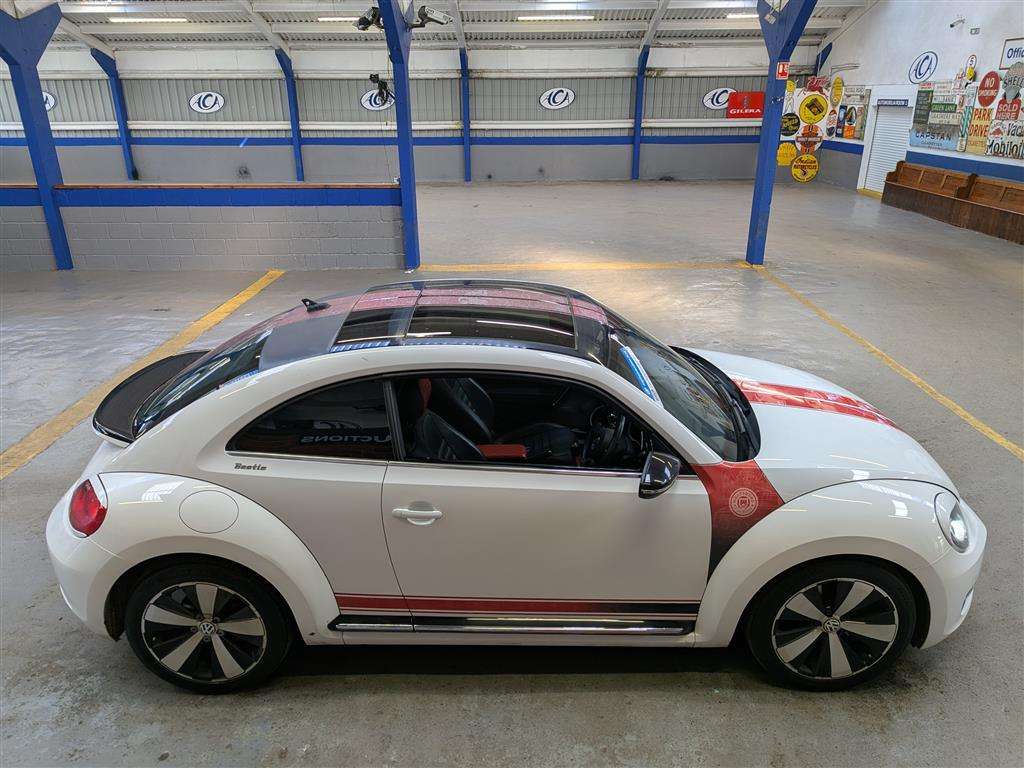 <p>2012 VOLKSWAGEN BEETLE SPORT TSI</p>