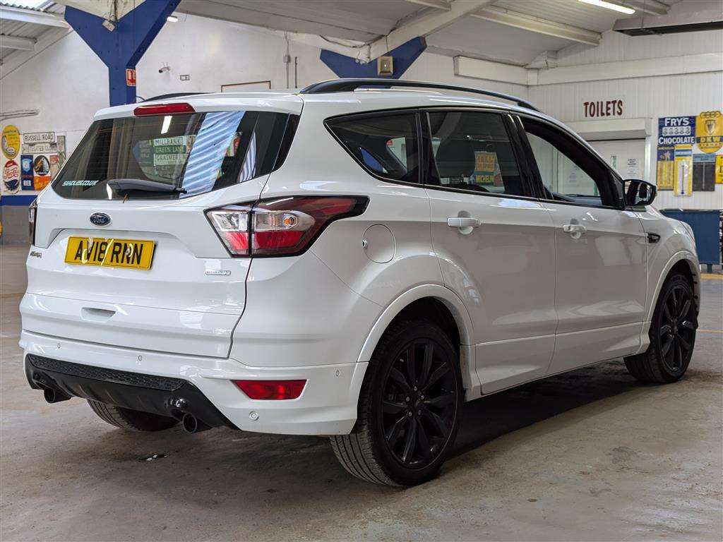 <p>2018 FORD KUGA ST-LINE X</p>