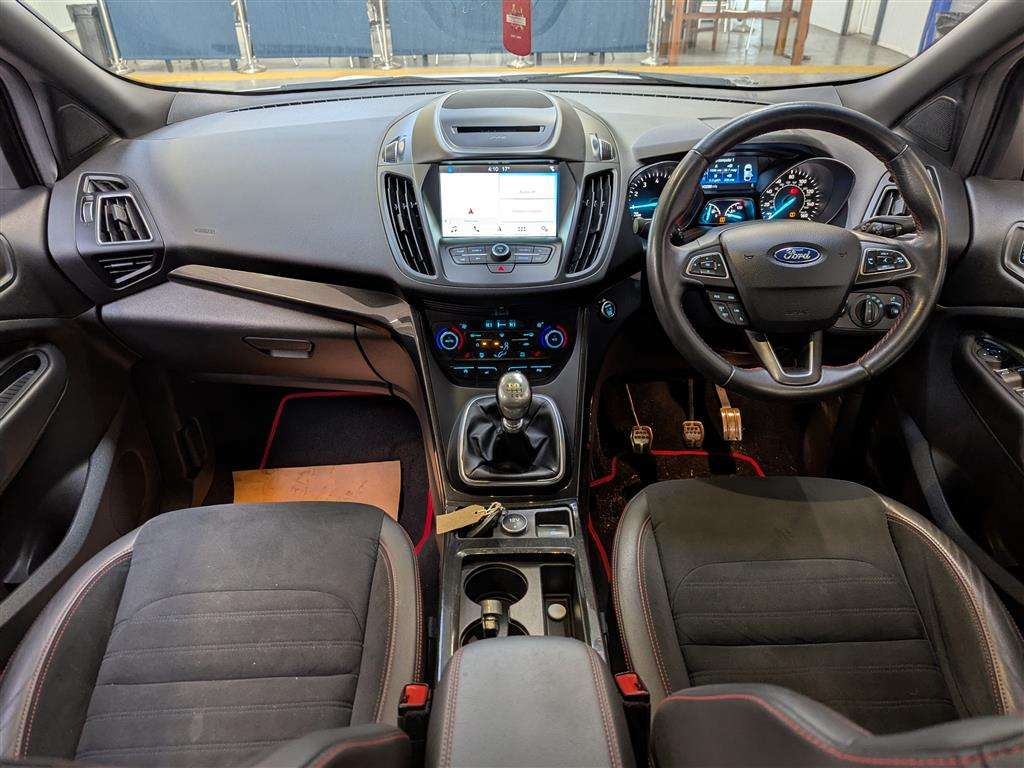 <p>2018 FORD KUGA ST-LINE X</p>