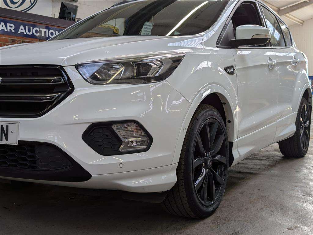 <p>2018 FORD KUGA ST-LINE X</p>
