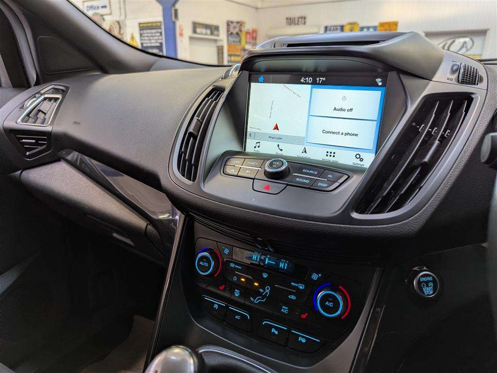 <p>2018 FORD KUGA ST-LINE X</p>