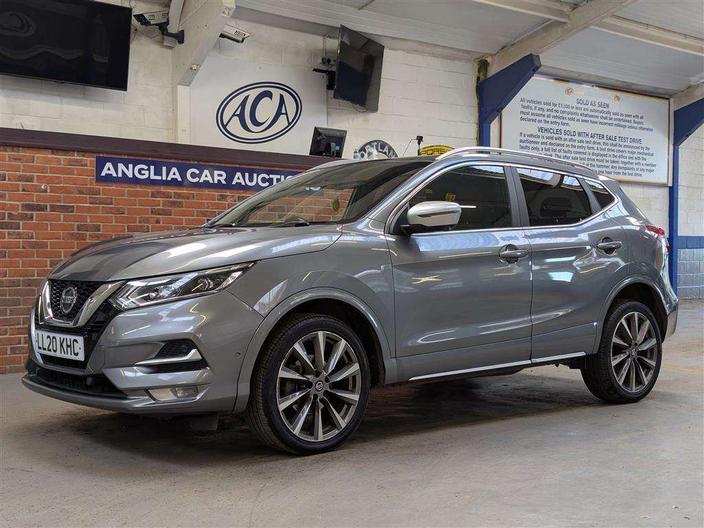 <p>2020 NISSAN QASHQAI TEKNA + DCI S-A</p>