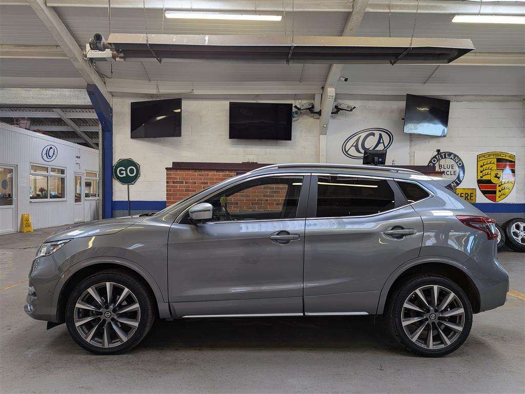 <p>2020 NISSAN QASHQAI TEKNA + DCI S-A</p>