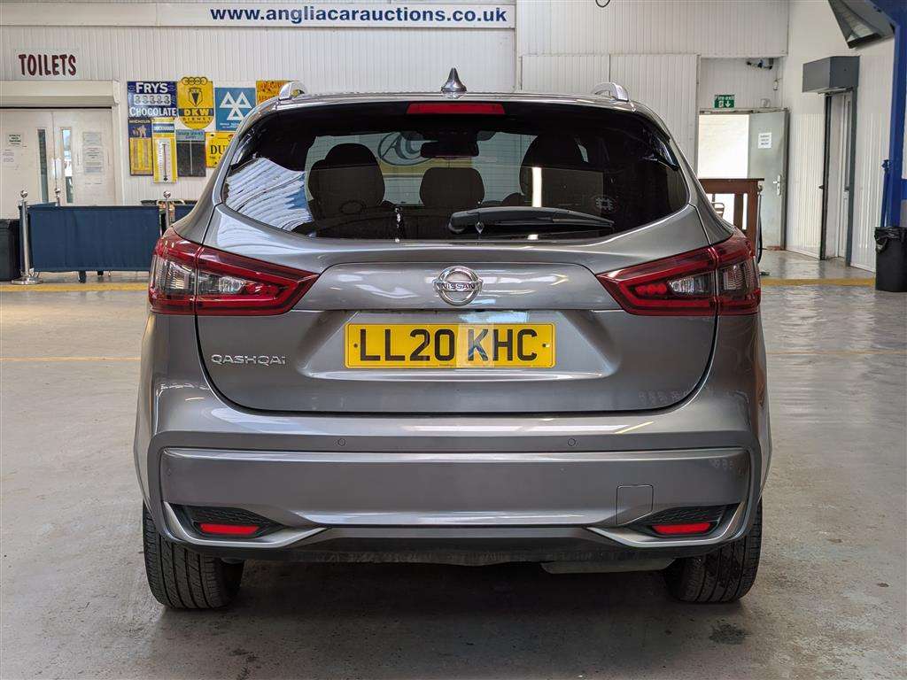 <p>2020 NISSAN QASHQAI TEKNA + DCI S-A</p>