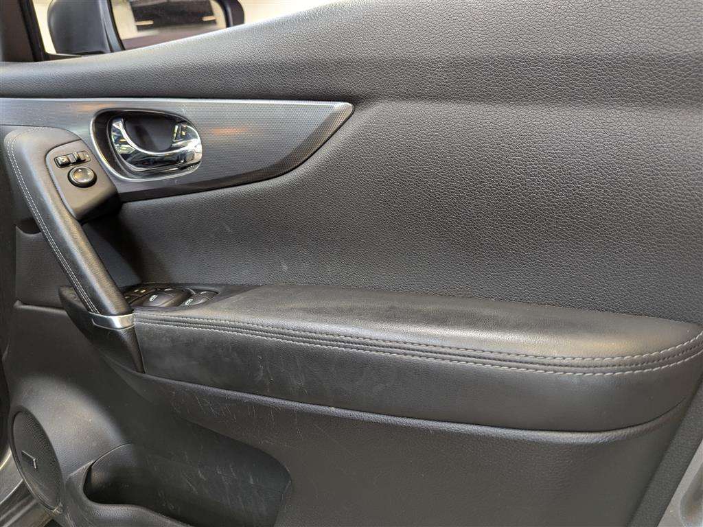 <p>2020 NISSAN QASHQAI TEKNA + DCI S-A</p>