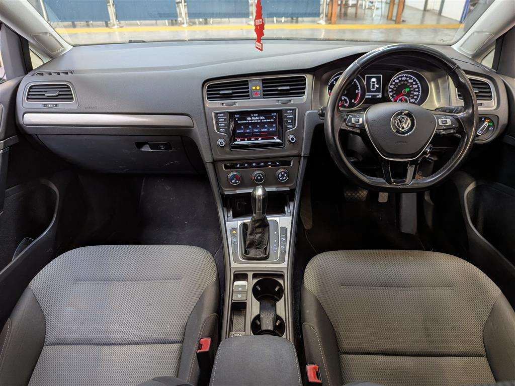 <p>2013 VOLKSWAGEN GOLF SE BLUEMOTION TECH T</p>