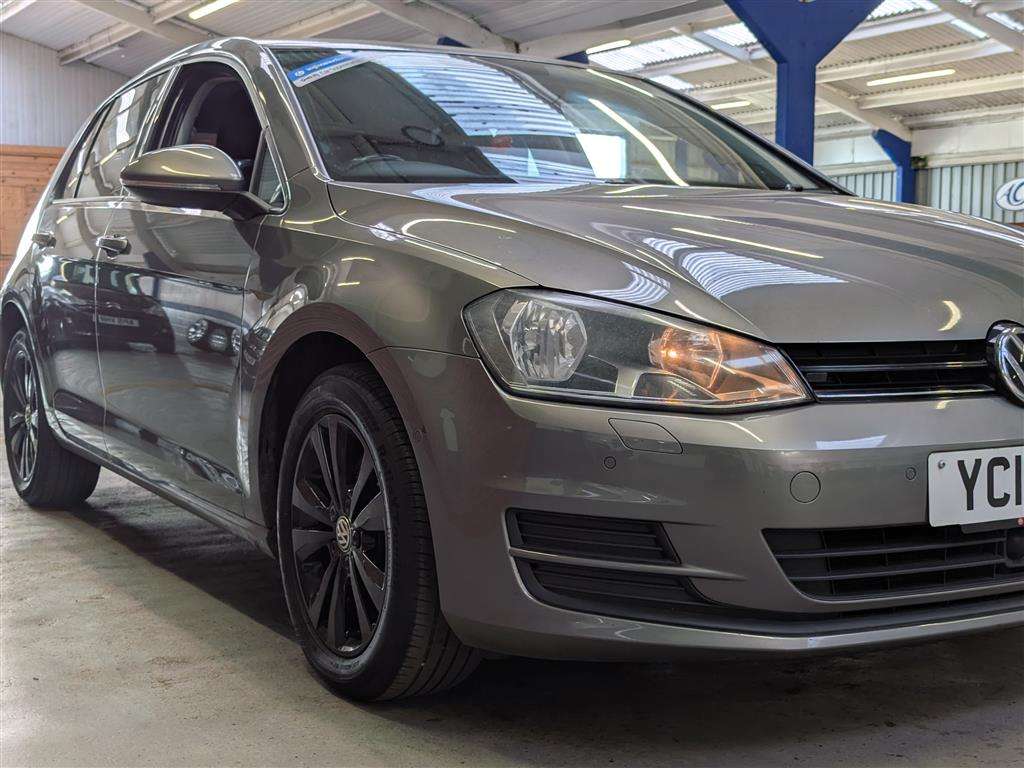 <p>2013 VOLKSWAGEN GOLF SE BLUEMOTION TECH T</p>