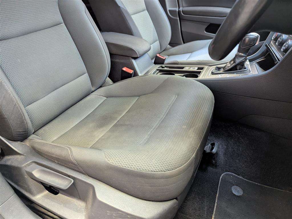 <p>2013 VOLKSWAGEN GOLF SE BLUEMOTION TECH T</p>