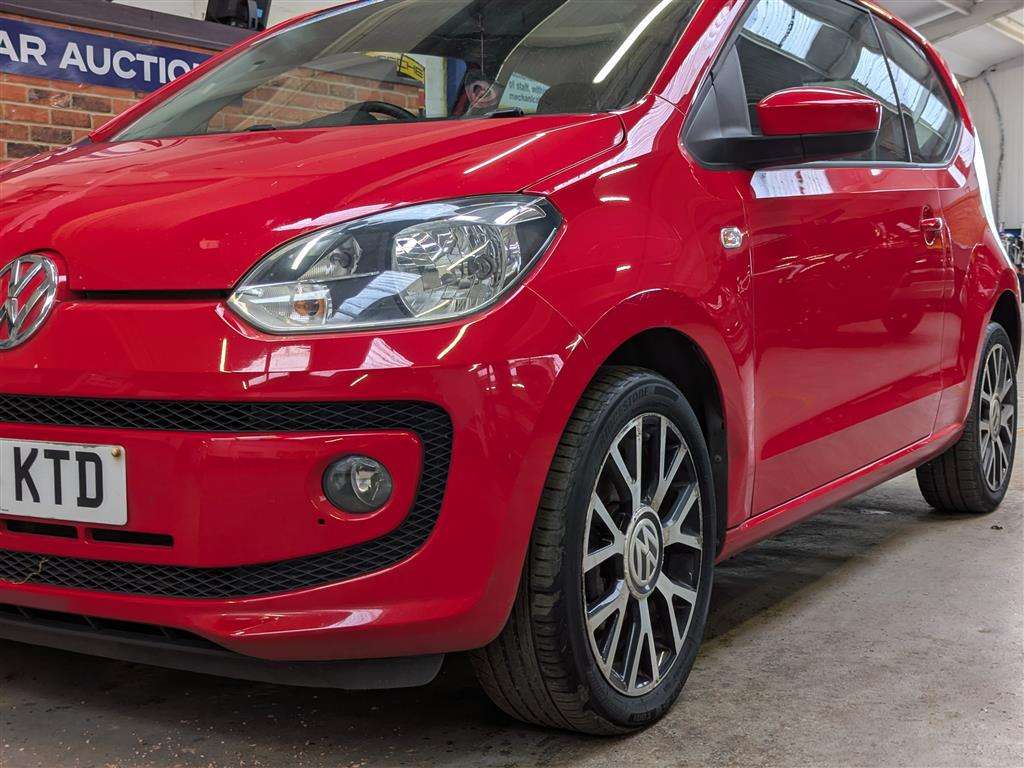 <p>2015 VOLKSWAGEN ROCK UP</p>