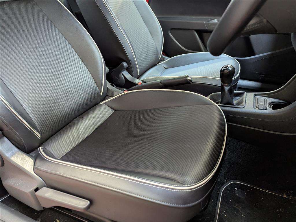 <p>2015 VOLKSWAGEN ROCK UP</p>