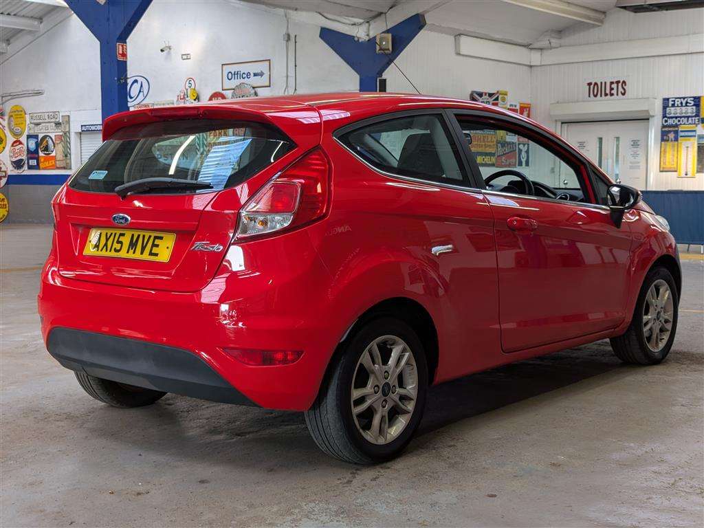 <p>2015 FORD FIESTA ZETEC</p>