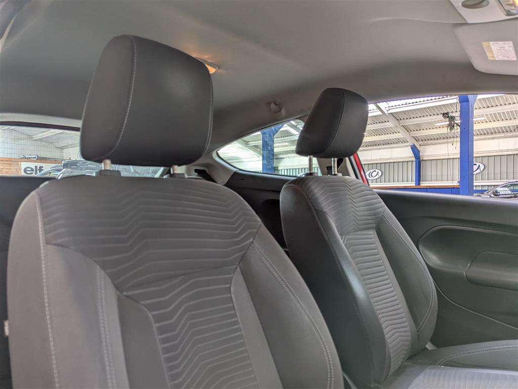 <p>2015 FORD FIESTA ZETEC</p>