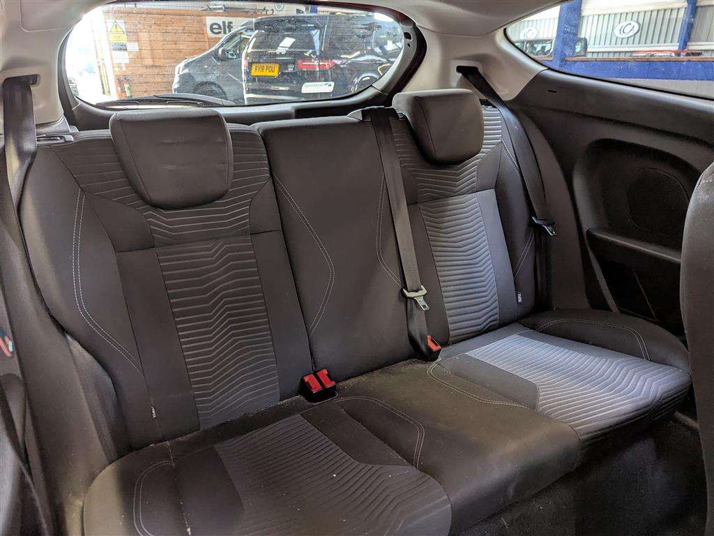 <p>2015 FORD FIESTA ZETEC</p>