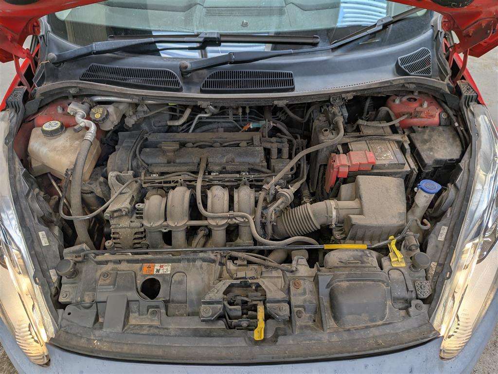 <p>2015 FORD FIESTA ZETEC</p>